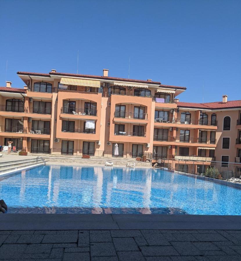 Family Apartment Near Beach, Pools & Star Dreams Complex Apartment