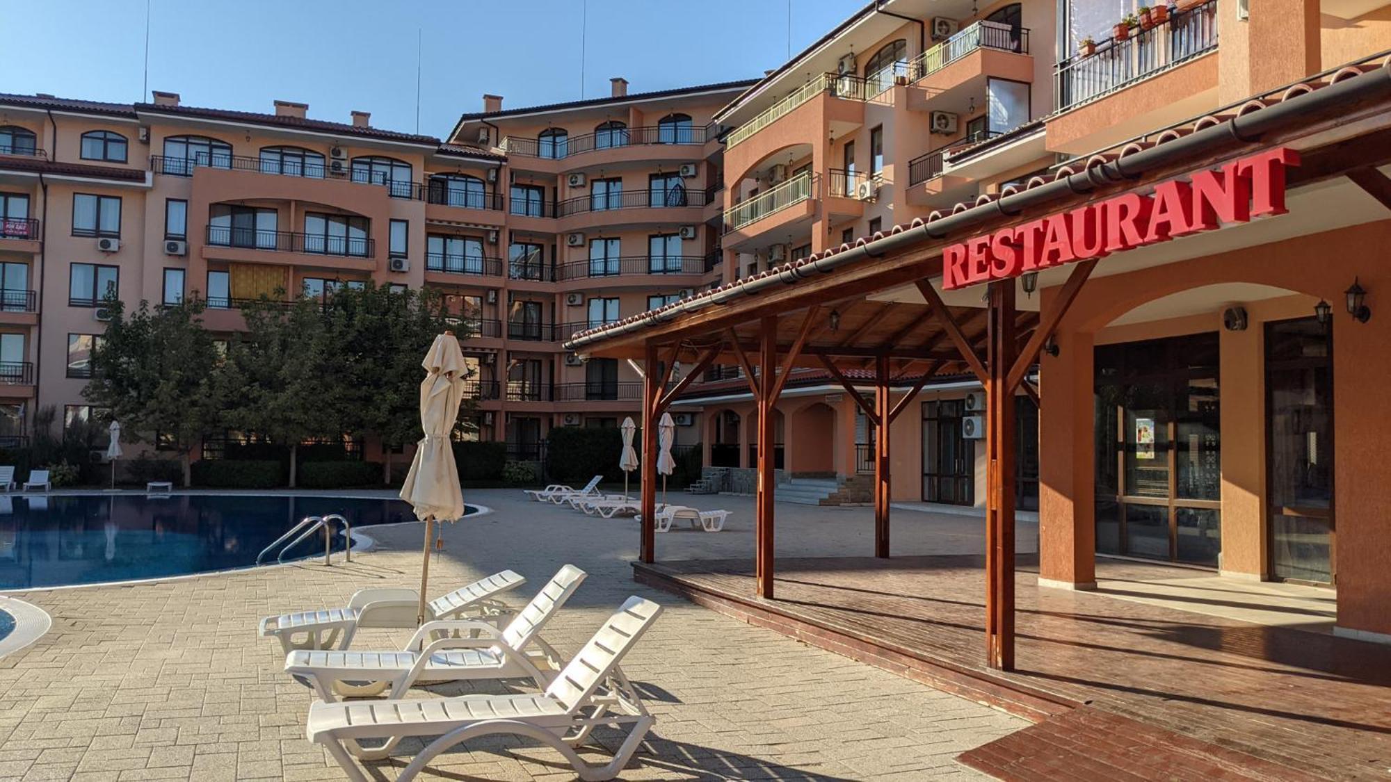 Family Apartment Near Beach, Pools & Star Dreams Complex Sveti Vlas