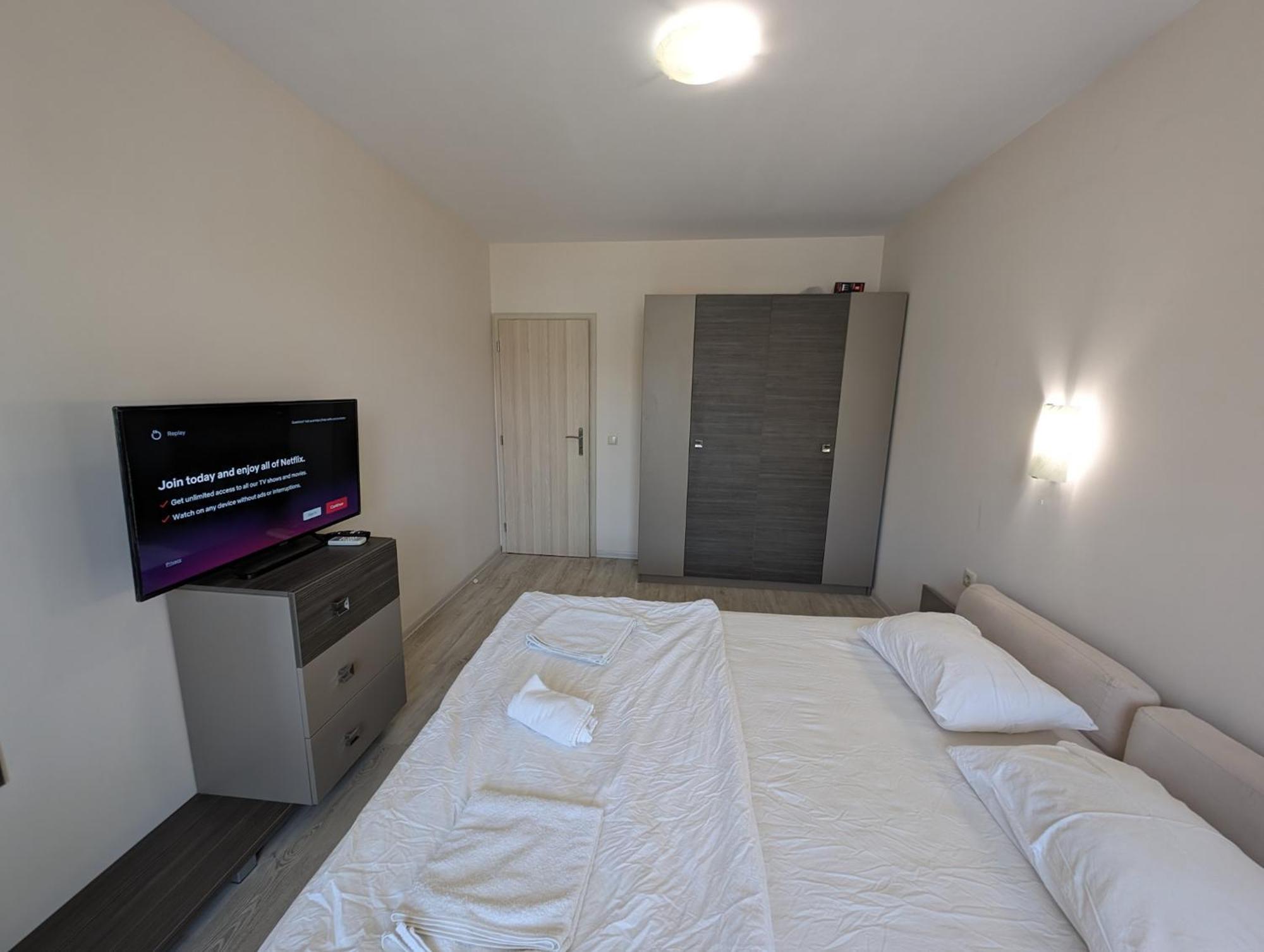 Family Apartment Near Beach, Pools & Star Dreams Complex Apartment