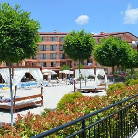 Family Apartment Near Beach, Pools & Star Dreams Complex Sveti Vlas Exterior photo