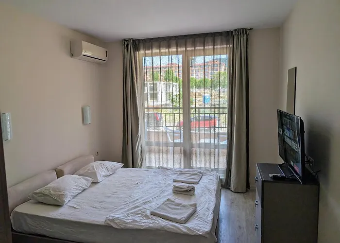 Family Apartment Near Beach, Pools & Star Dreams Complex
